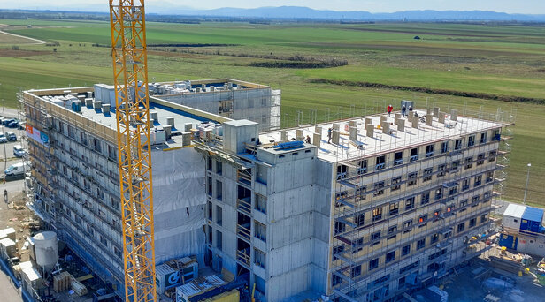Aufnahme des Flughafen Hotels Schwechat in der Bauphase