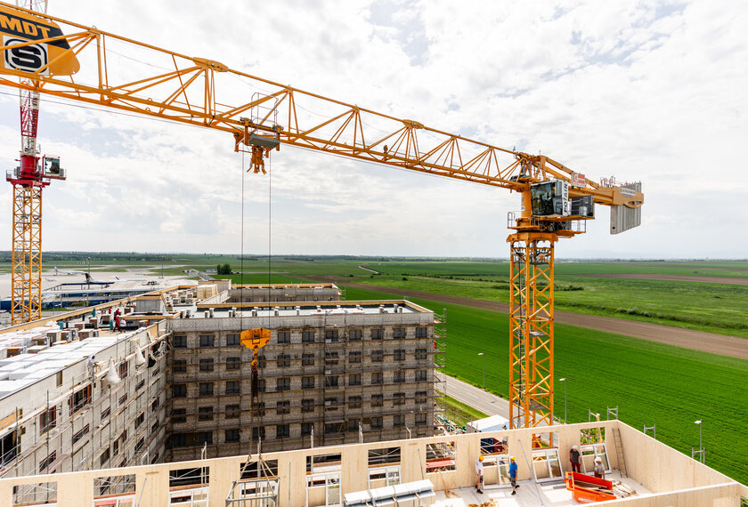 Aufnahme des Flughafen Hotels Schwechat in der Bauphase