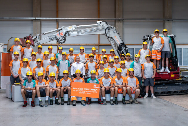 Gruppenbild neuer Lehrlinge